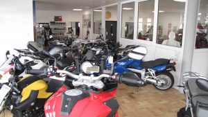 Unsere Motorradservice-Werkstatt mit Ausstellungsraum 001